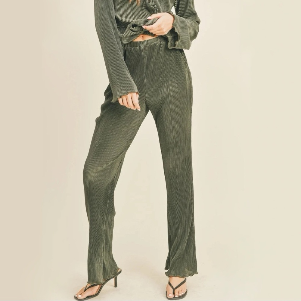 SALT + CO. - Bottom No. 06, Plisse Knit Pullover Pants in Evergreen (NWT)